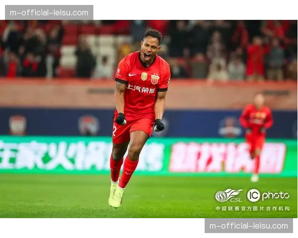 新鹏城防守漏洞明显 六轮失十四球成联赛最多